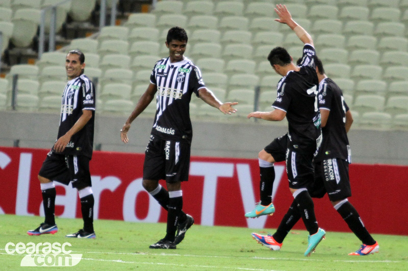 [10-04] Ceará 4 X 3 Ceilândia - 02 - 6