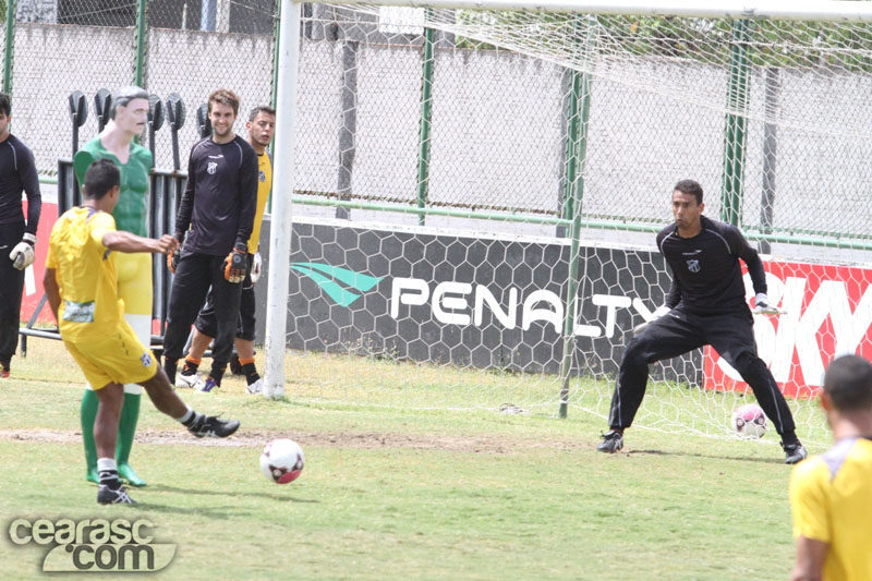 [11-10] Treino de finalizações - 19