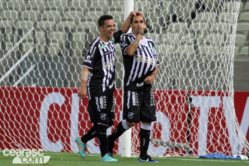 [10-04] Ceará 4 X 3 Ceilândia - 02 - 14