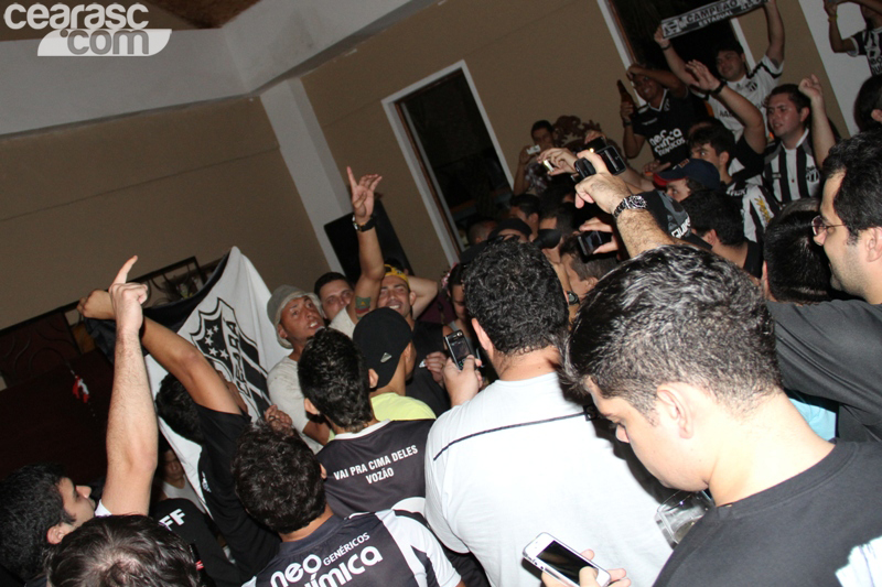 [13-05] Ceará 1 x 1 Fortaleza - Comemoração-02 - 22