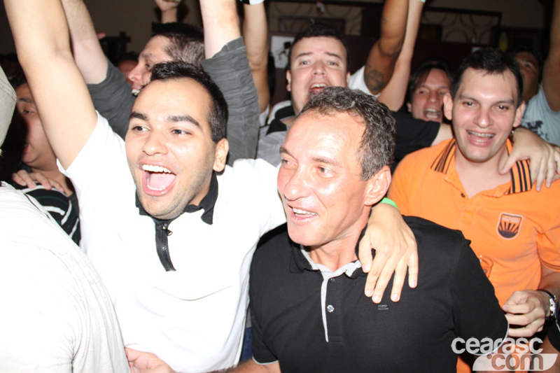 [13-05] Ceará 1 x 1 Fortaleza - Comemoração-03 - 2
