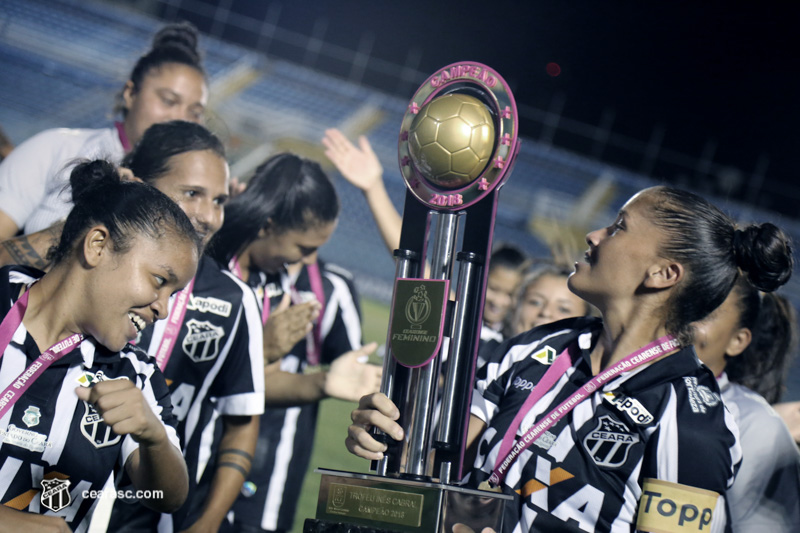 [17-11-2018] Tiradentes 2 x 2 Ceará - Feminino 02 - 40