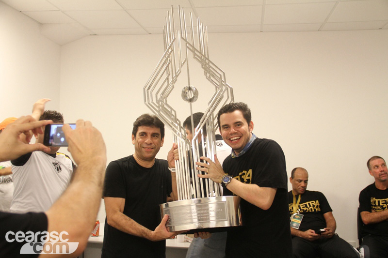 [23-04] Ceará 0 x 0 Fortaleza - Comemoração - Vestiário - 42