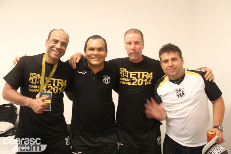 [23-04] Ceará 0 x 0 Fortaleza - Comemoração - Vestiário - 58