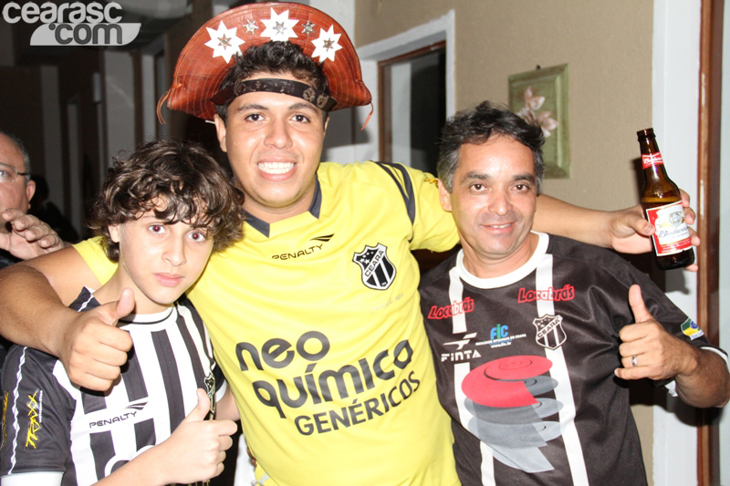 [13-05] Ceará 1 x 1 Fortaleza - Comemoração-04 - 10