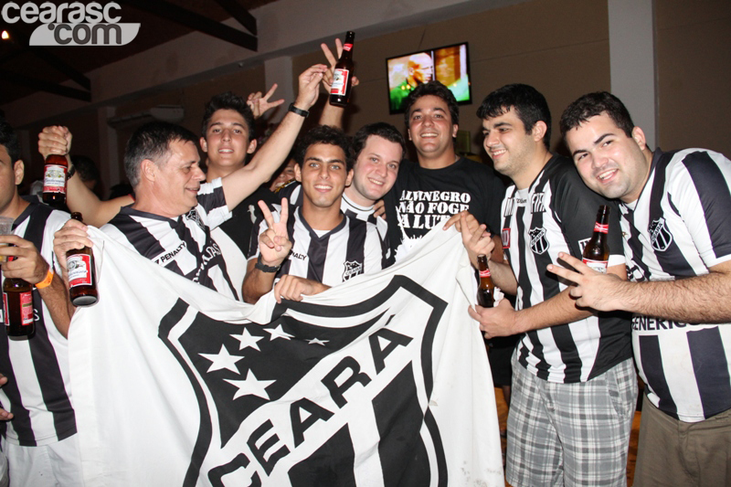 [13-05] Ceará 1 x 1 Fortaleza - Comemoração-04 - 16