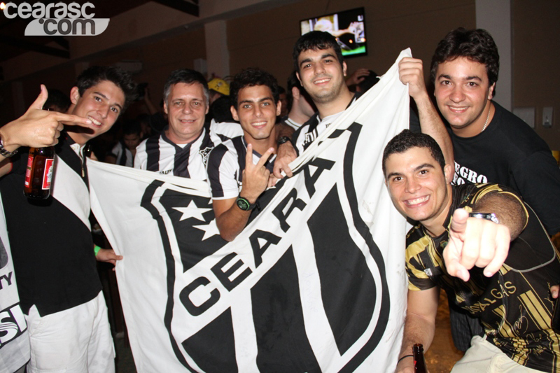 [13-05] Ceará 1 x 1 Fortaleza - Comemoração-04 - 17