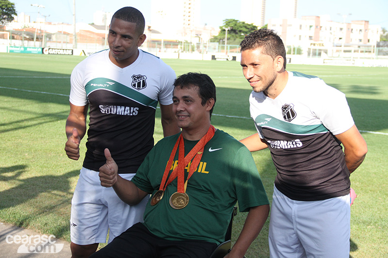 [22-08] Mesatenista David Freitas visita sede - 3