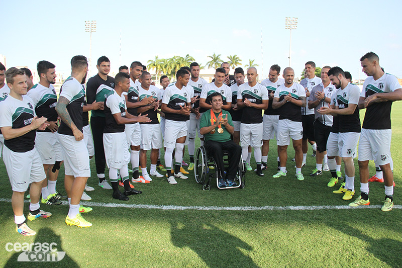 [22-08] Mesatenista David Freitas visita sede - 6