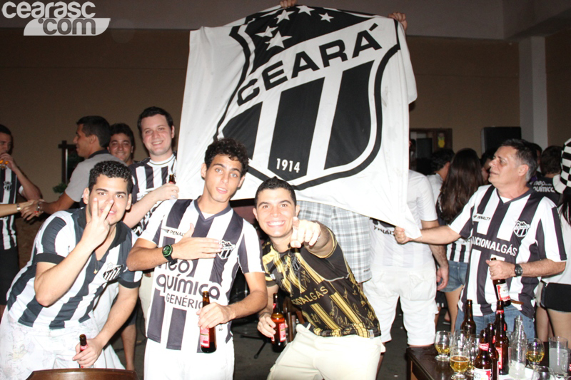 [13-05] Ceará 1 x 1 Fortaleza - Comemoração-04 - 28