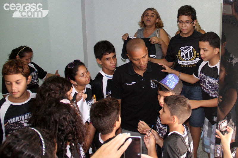[13-04] Torcedores de Caucaia visitam sede - 22