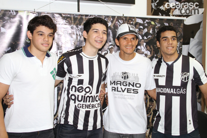 [15-09] Magno Alves recebe torcedores na Loja Oficial5 - 29