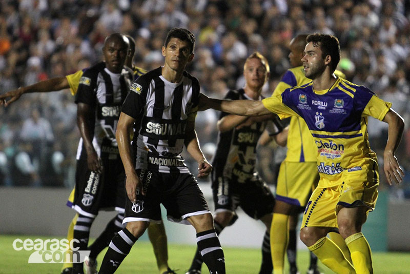 [15-01] Ceará 3 x 0 Itapipoca - 2 - 48