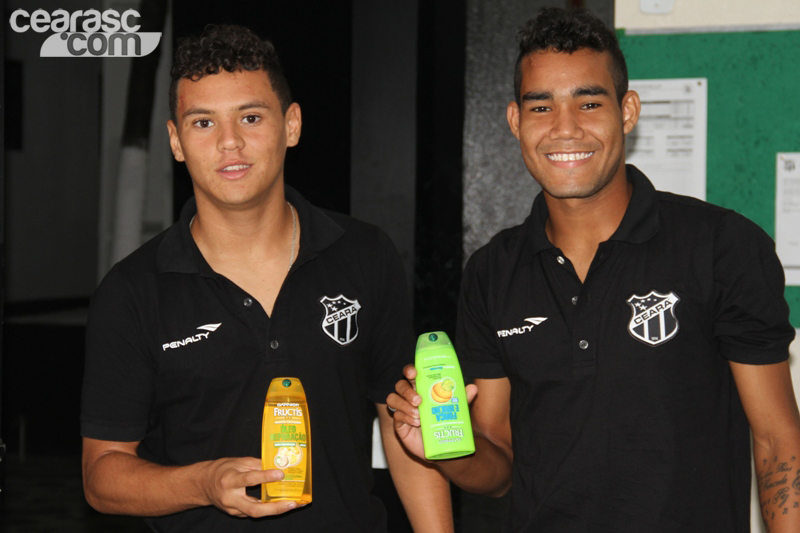 [13-04] Bí-O envia brindes para o elenco - 10