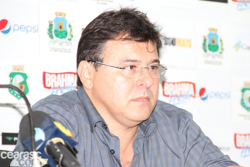 [16-05] Apresentação do atacante Itamar - 4