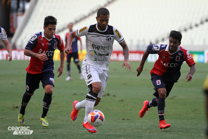 [23-08] Ceará 4 x 3 Paraná - 01 - 21