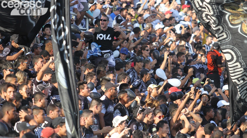 [15-09] Ceará 4 x 3 Joinville - TORCIDA - 11
