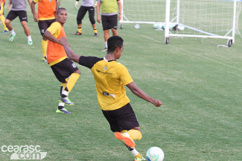 [14-07] Treino técnico + tático - 18