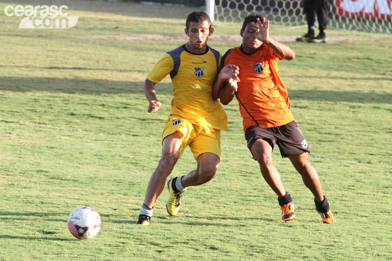 [17-10] Treino coletivo para não relacionados  + Sub-20 - 7