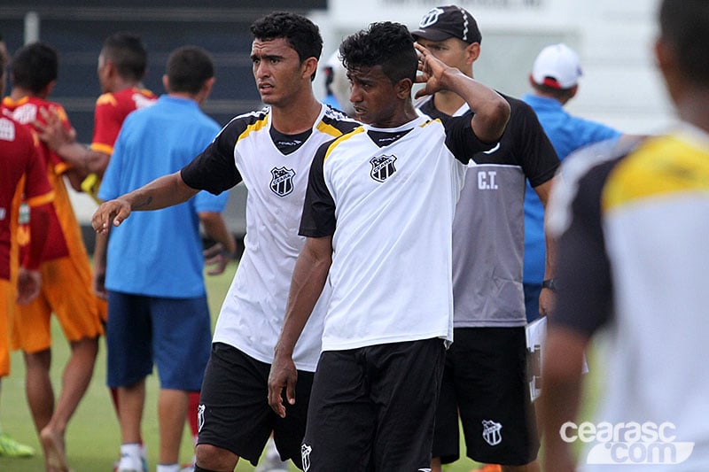 [06-12] Ceará 1 x 0 Fortaleza - Amistoso - 33