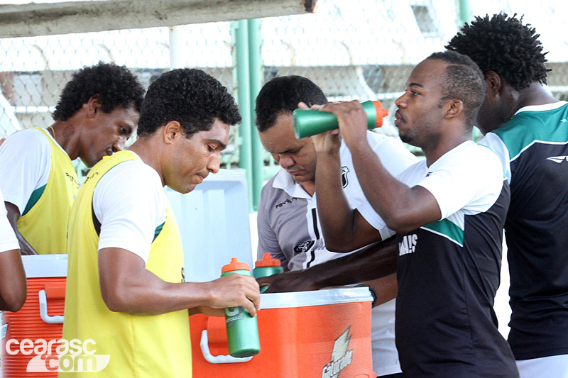 [11-06] Treino tático + finalização - 12