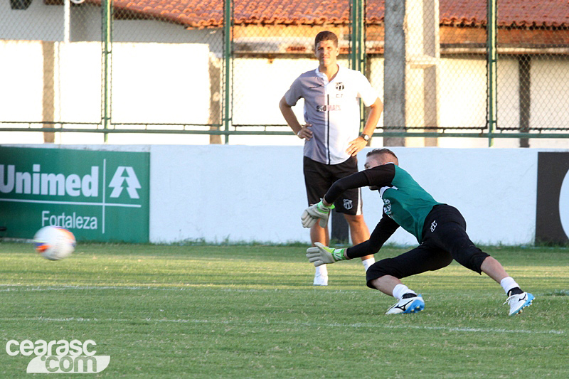[11-06] Treino tático + finalização - 17