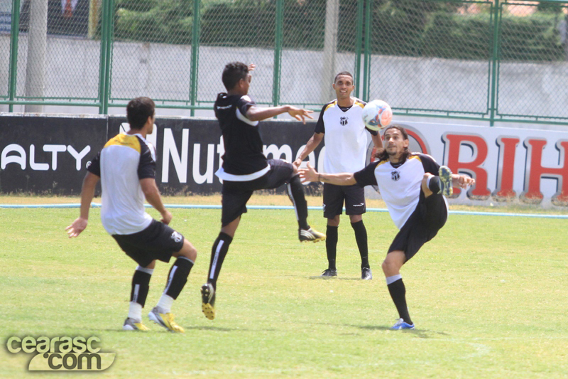 [25-10] Treino técnico + finalização - 6