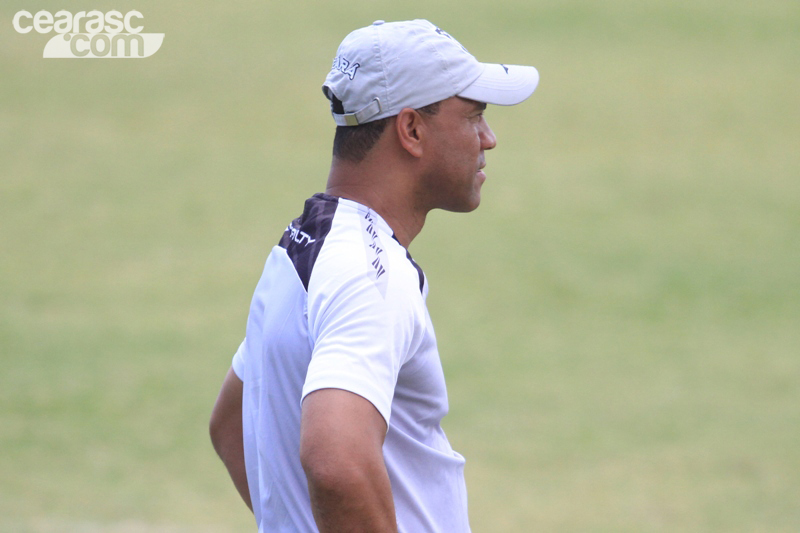 [25-10] Treino técnico + finalização - 10