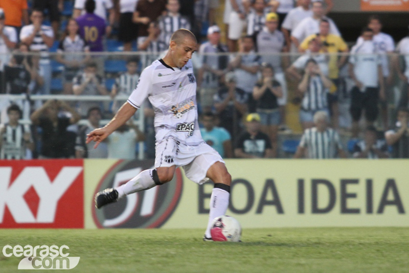 [15-09] Ceará 4 x 3 Joinville-02 - 12