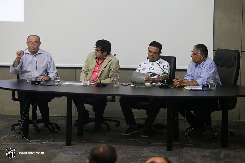 [30-08-2017]   Seminário - Jogando pela Paz no Futebol - 10