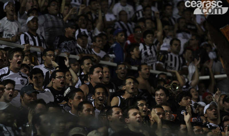 [18-05] Ceará 1 x 2 América-MG - Torcida - 12