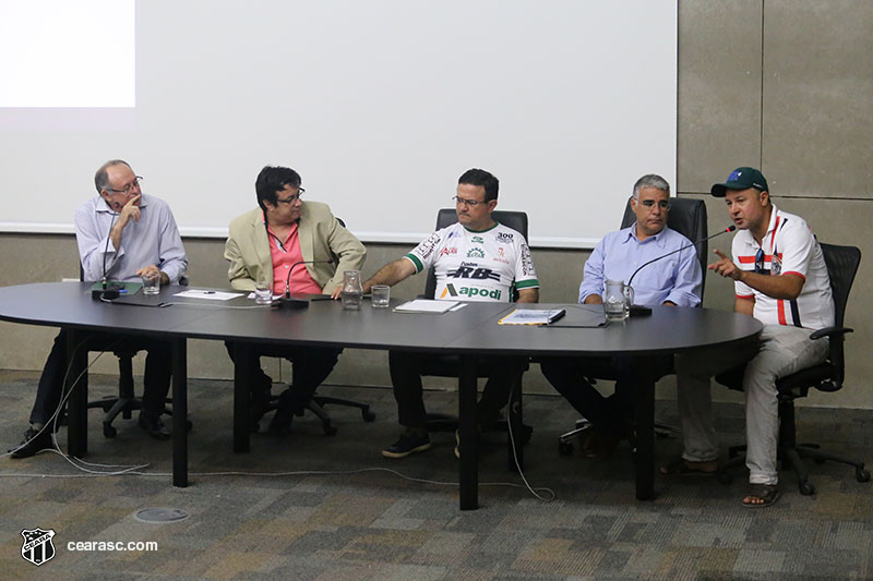 [30-08-2017]   Seminário - Jogando pela Paz no Futebol - 15