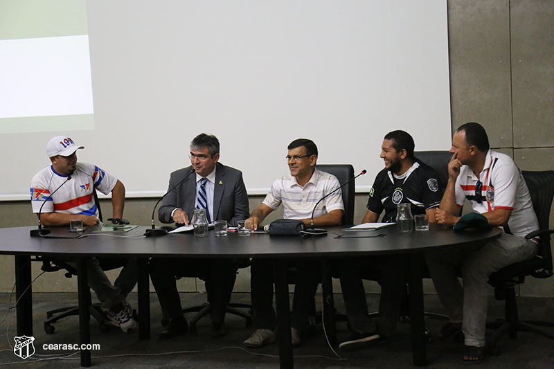 [30-08-2017]   Seminário - Jogando pela Paz no Futebol - 18