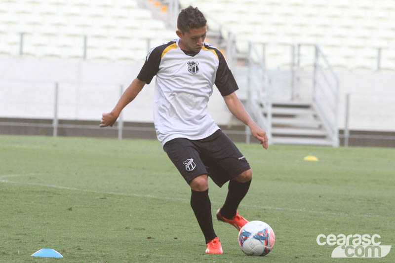 [05-08] Treino técnico + tático - Castelão - 7