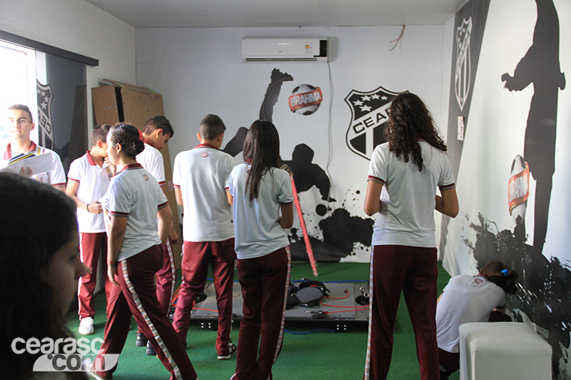 [05-11] Alunos do Colégio Silvia Helena visitam a sede do Vozão - 01 - 8