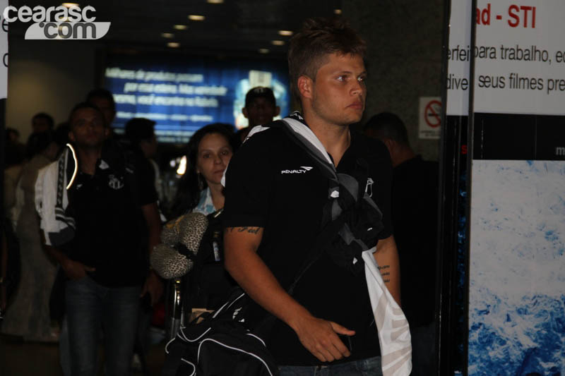 [27-06] Delegação alvinegra retorna à capital cearense - 2