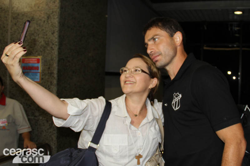 [27-06] Delegação alvinegra retorna à capital cearense - 3