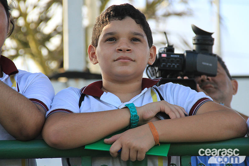 [05-11] Alunos do Colégio Silvia Helena visitam a sede do Vozão - 01 - 16