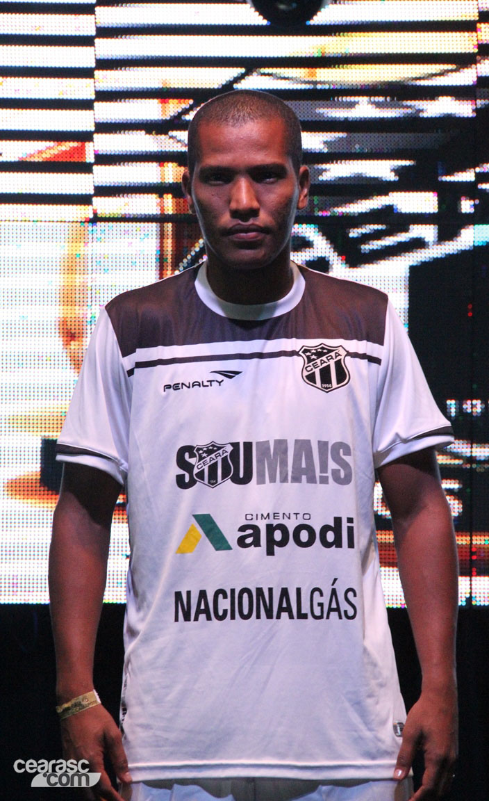 [26-02] Lançamento dos uniformes 2015 - Desfile - 20