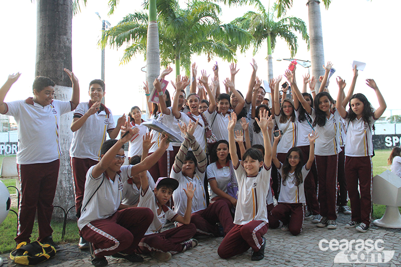 [05-11] Alunos do Colégio Silvia Helena visitam a sede do Vozão - 02 - 13