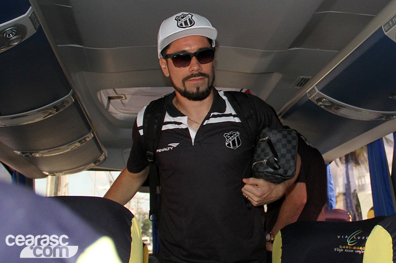 [29-10] Torcida apóia o time do embarque - 3