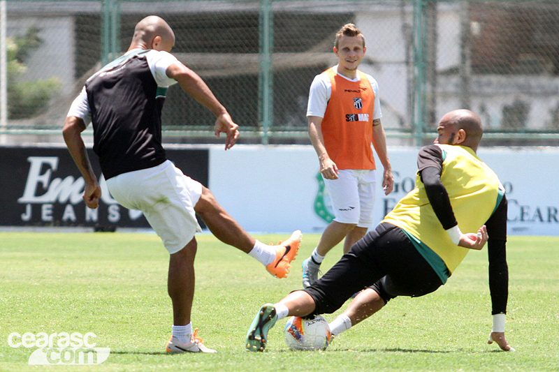 [10-10] Treino técnico + tático - 10