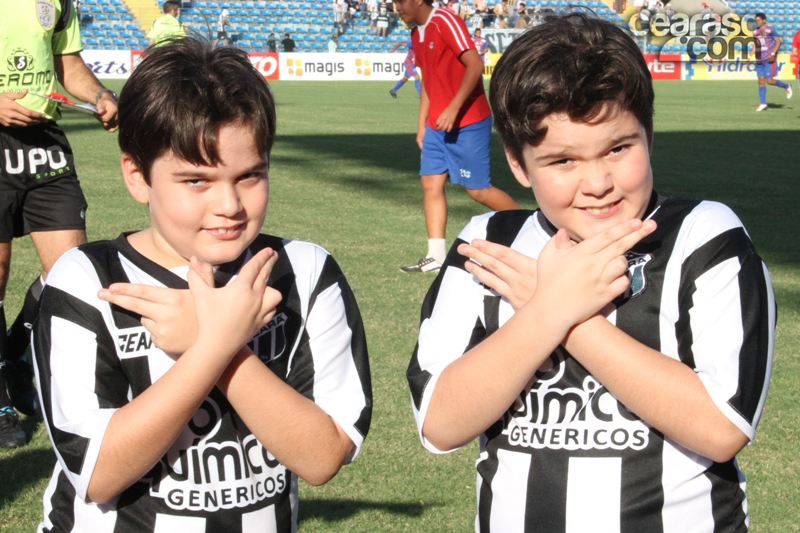 [29-04] Ceará 4 x 0 Tiradentes - TORCIDA - 1