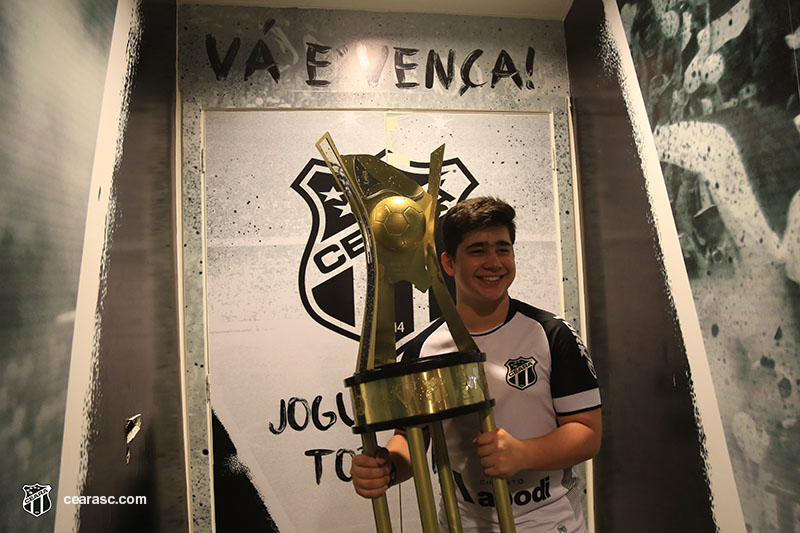 [03-05-2017] Ceara 2 x 0 Ferroviario - Final (Comemoracao) 1 - 16