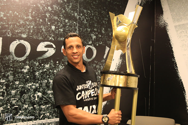 [03-05-2017] Ceara 2 x 0 Ferroviario - Final (Comemoracao) 1 - 27