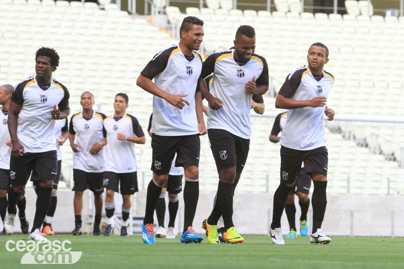 [10-01] Treino coletivo - Arena Castelão - 3