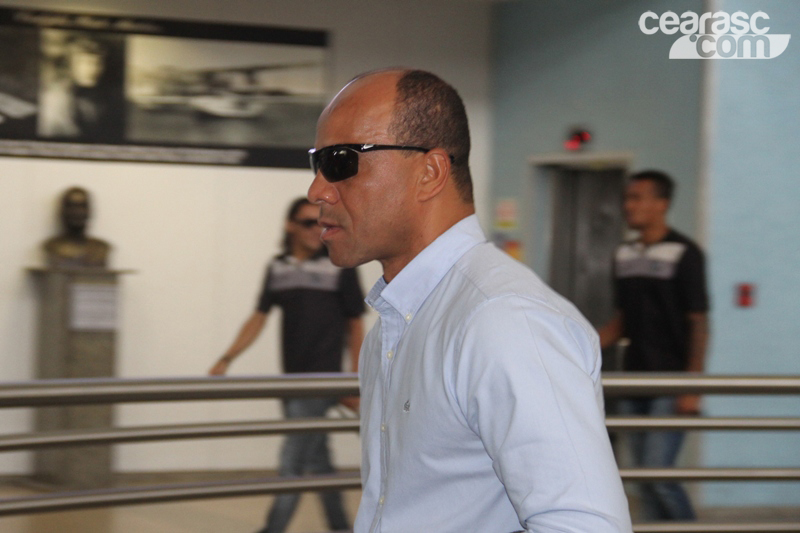 [04-09] Ceará segue viagem para SP - 8