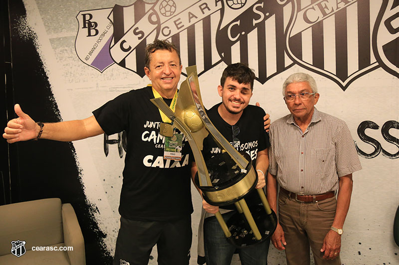 [03-05-2017] Ceara 2 x 0 Ferroviario - Final (Comemoracao) 1 - 36