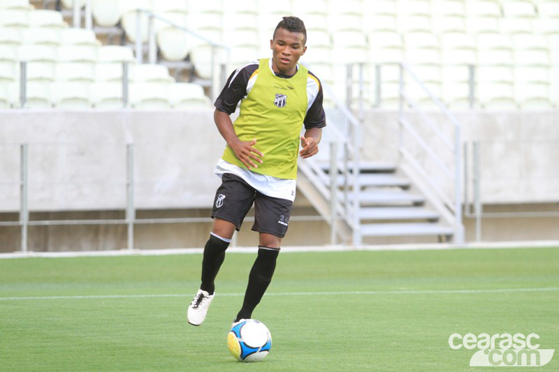 [10-01] Treino coletivo - Arena Castelão - 6
