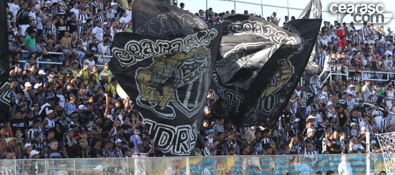 [29-04] Ceará 4 x 0 Tiradentes - TORCIDA - 7